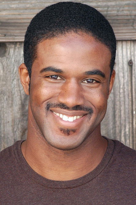 Bruce Gerard Brown Jr. as Reporter