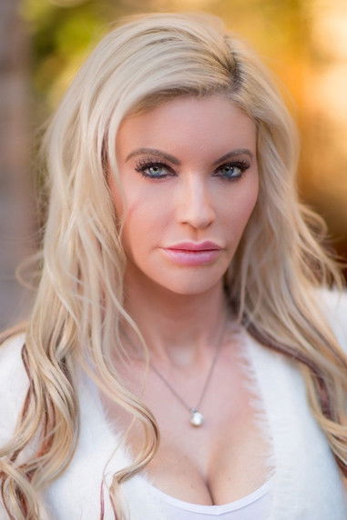 Tracy Lear as Lisa Jackson