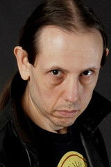 Luca Gatta as Falsario