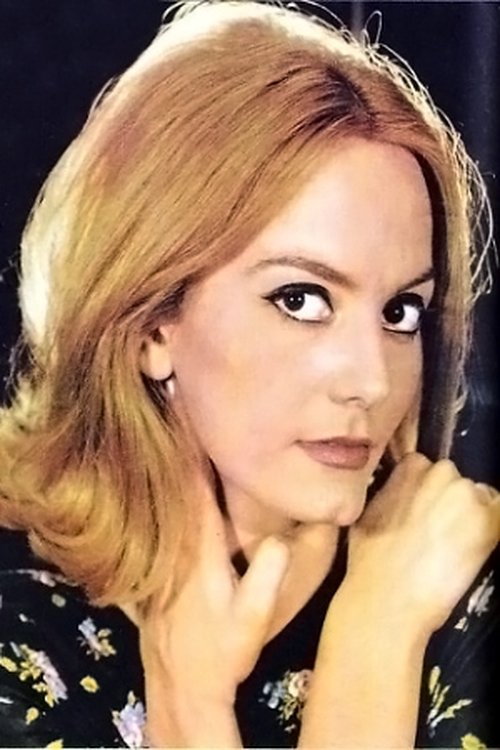 Maria Sokali as Yvonni Karipi