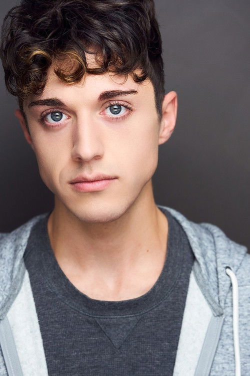 Evan Gambardella as Declan