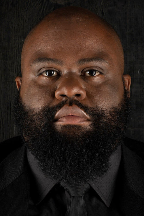 Leandro Tadeu Gonçalves as Jordan