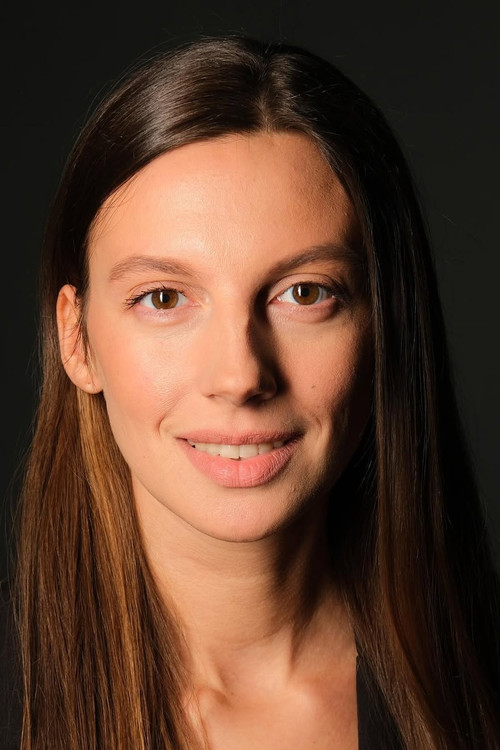 Maria Bennu as медсестра