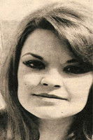 María José Valero as Recepcionista agencia de viajes