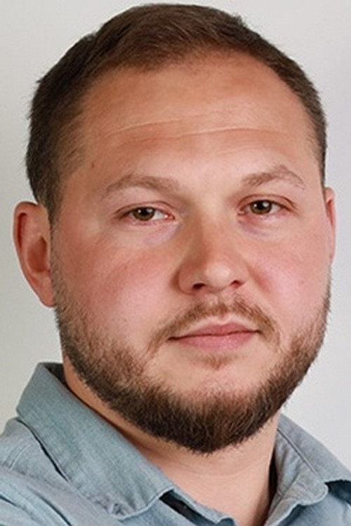 Marcin Lechniak as Policeman