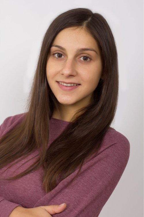 Malvyna Salvijchuk as Oliya Shevchenko