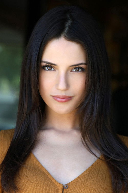 Caitlin Serros as Ruth