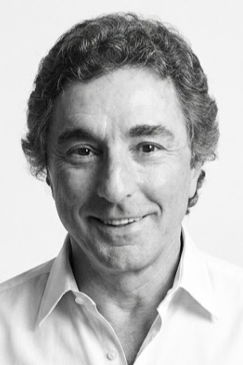 Roberto Orosco as Genaro