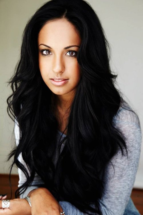 Yasmin Kassim as Kate