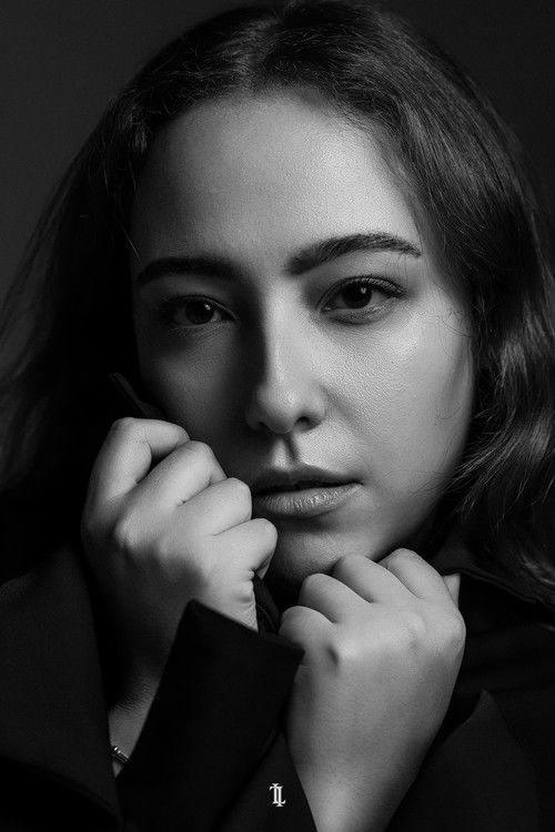 Inès Cantel as Léa