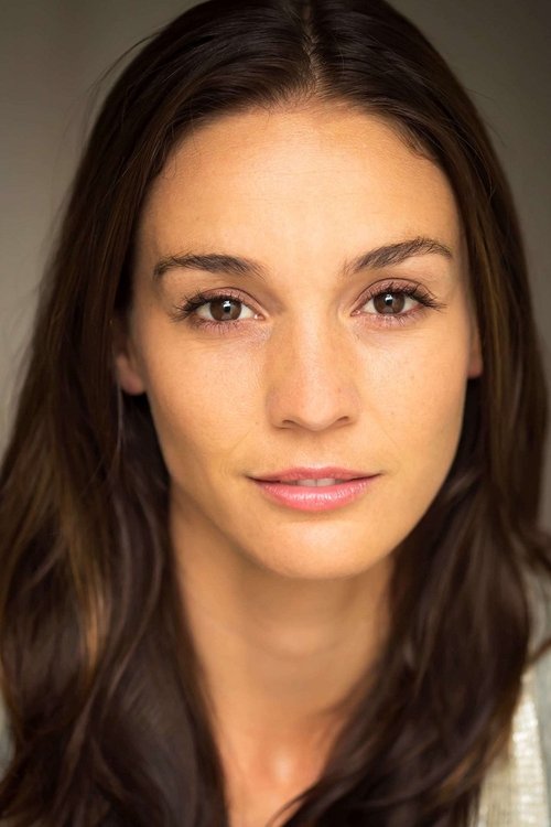 Shannon Ryan as Elyse