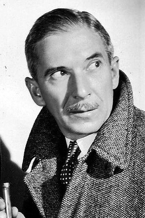 Murray Kinnell as Hugo