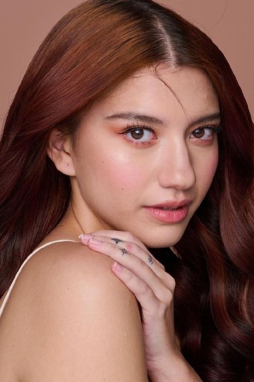 Cassandra Sheryl Lee as Bella