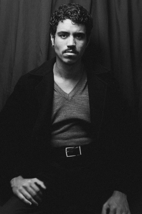 Gustavo Souza as Axel William