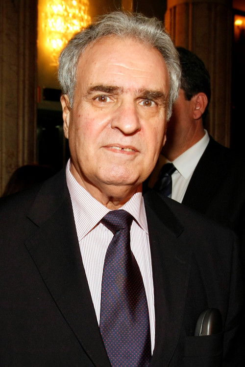 Enrique Múgica as Self