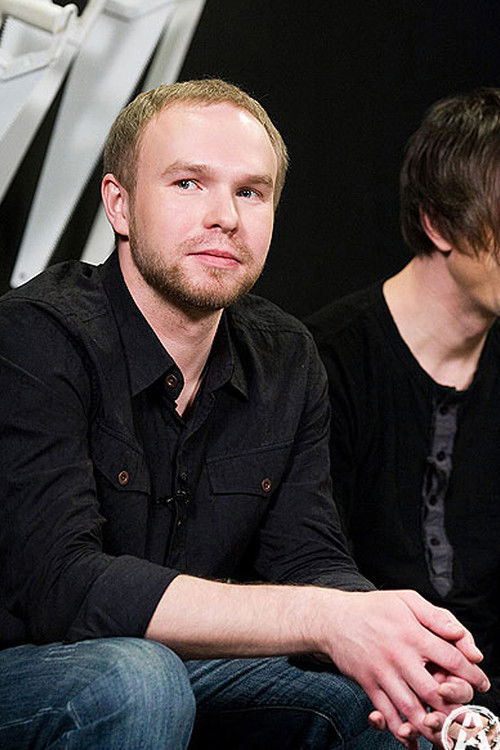 Vadim Bazeev as Гитарист