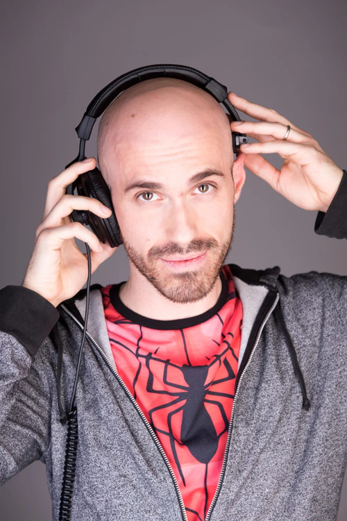 Jacopo Calatroni as Elvis