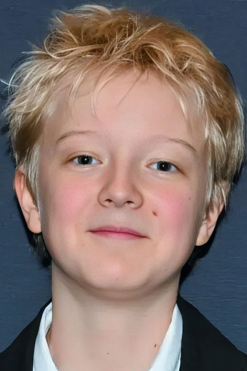 Hugo Komaro as Kaius