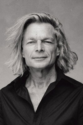 Hans Jörg Berchtold as Peter Pokher