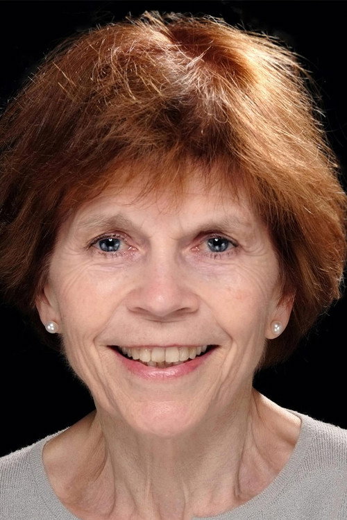 Máire Ní Ghráinne as Mary