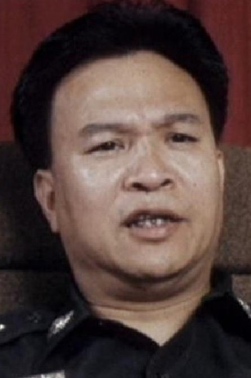 Chui Fat as Party Guest (uncredited)