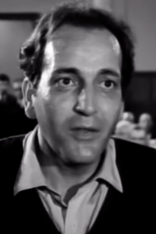 Dimitris Bislanis as Vangelis Tsamikos