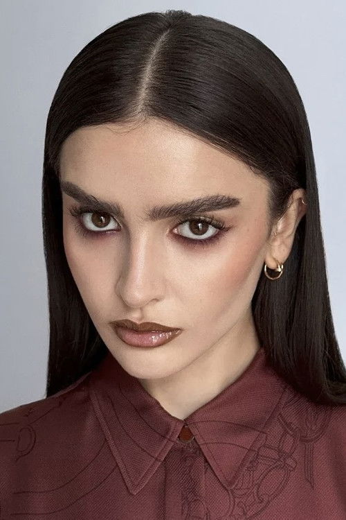 Dina Saeva as bank clerk