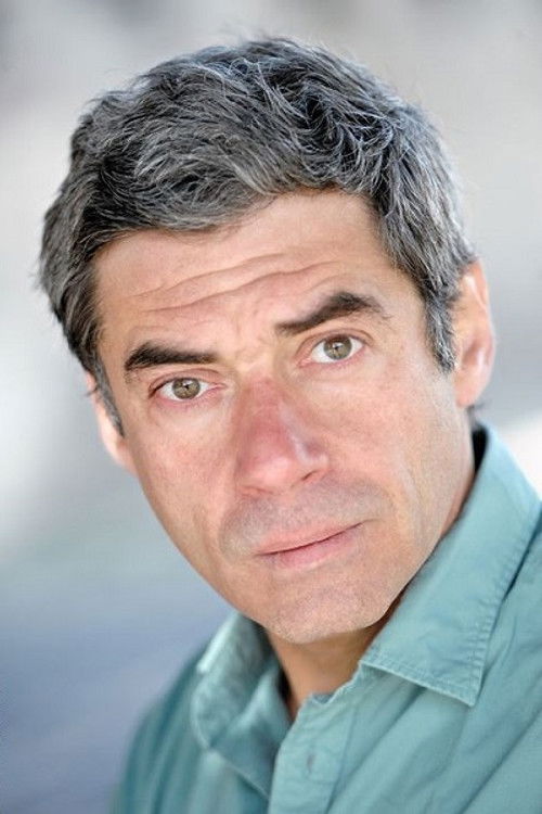 Stéphane Comby as Le policier au sandwich