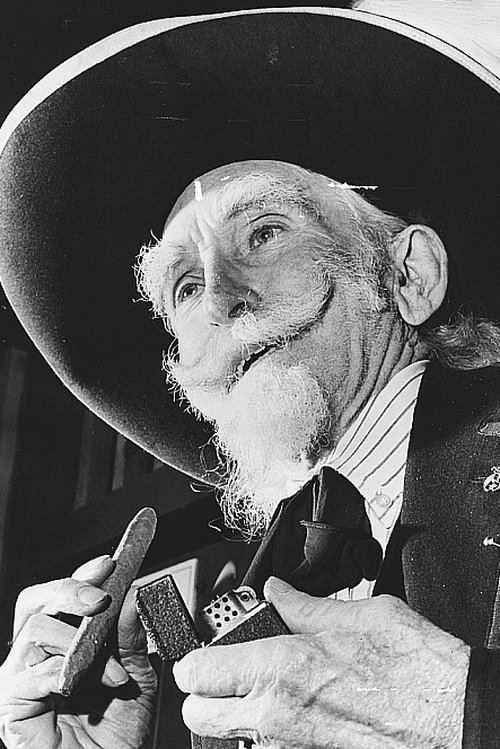 Tex Cooper as Show Spectator