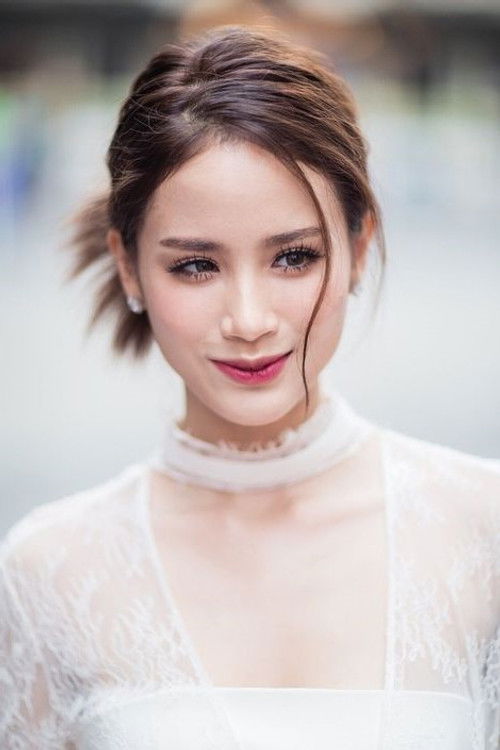 Rathfar Chaichueanjit as Rada