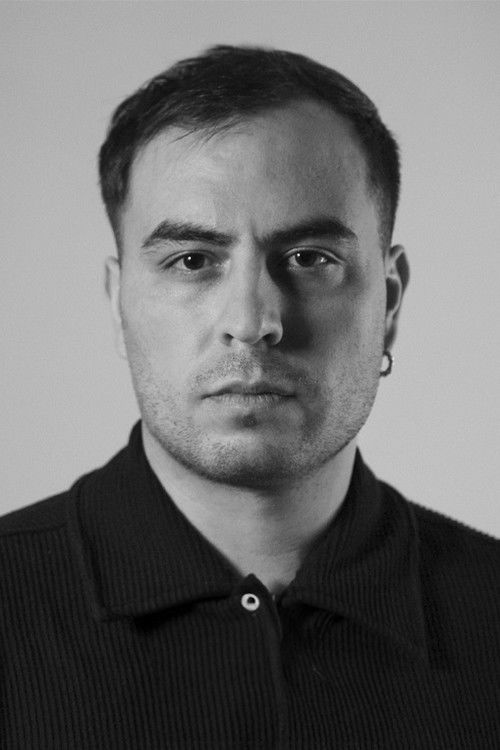 Pablo Calisto as Familiar 2