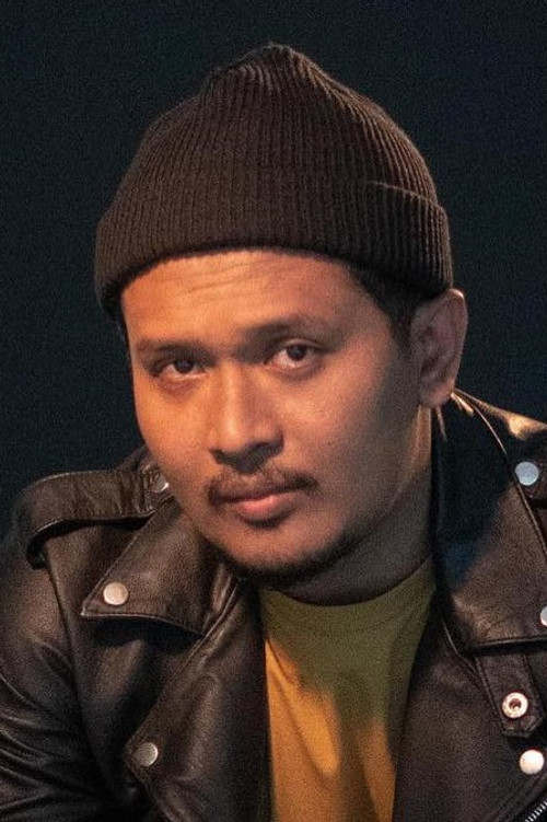 Dono Pradana as Bodyguard Dono