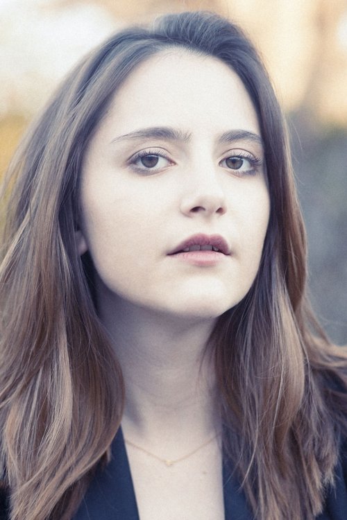 Alexa Nikolas as Lucy Massey