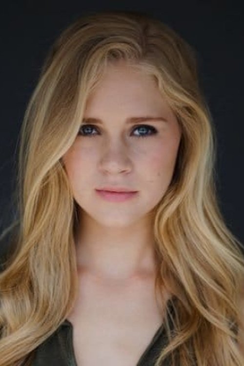 Sidney Fullmer as Saige Copeland