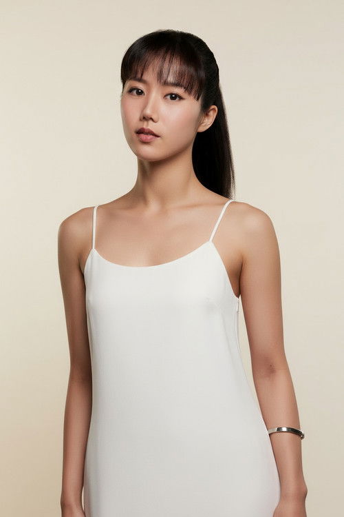 Gladys Bay as Zhong Baobei