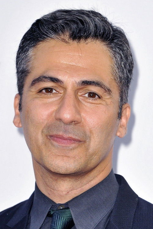 Armin Amiri as Ringmaster