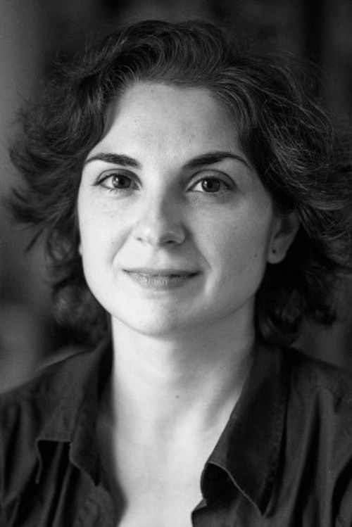 Karine Bracchi as La femme jury concours