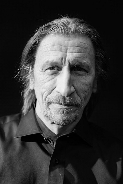 Ilkka Koivula as Erkka Koskensuu, pizzakokki