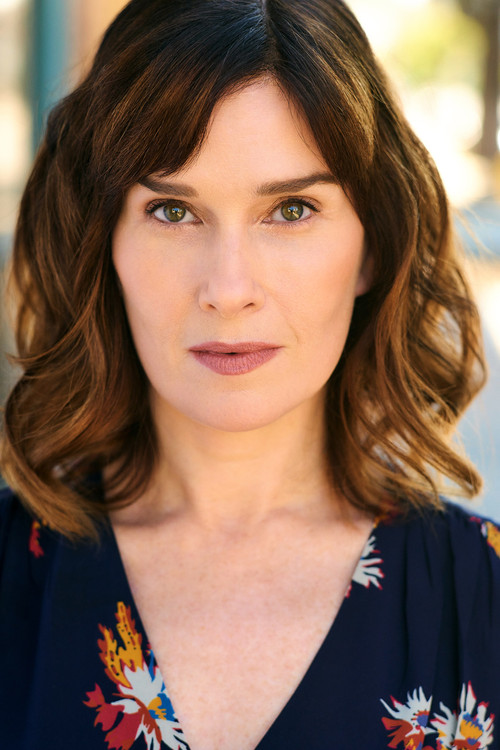 Sue Cremin as Mindy Dean