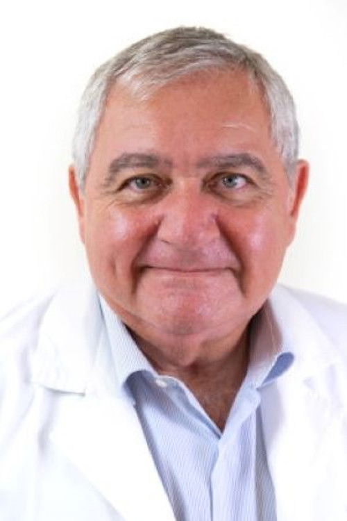 Luciano Messina as commissario di polizia