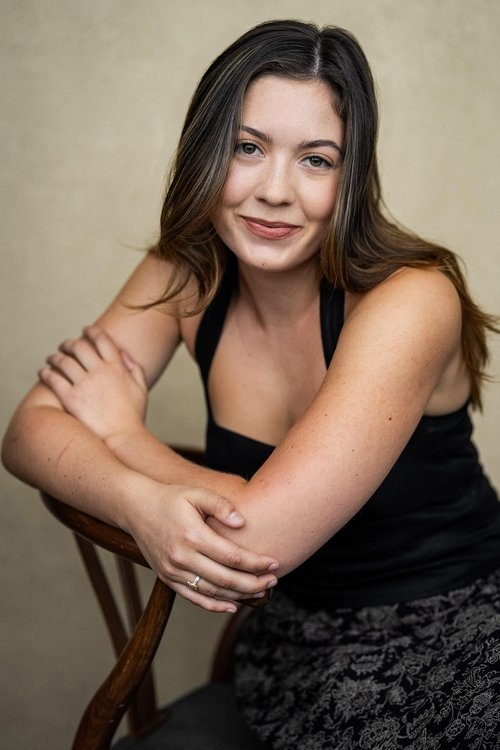 Lizzy Walther as Summer Taylor