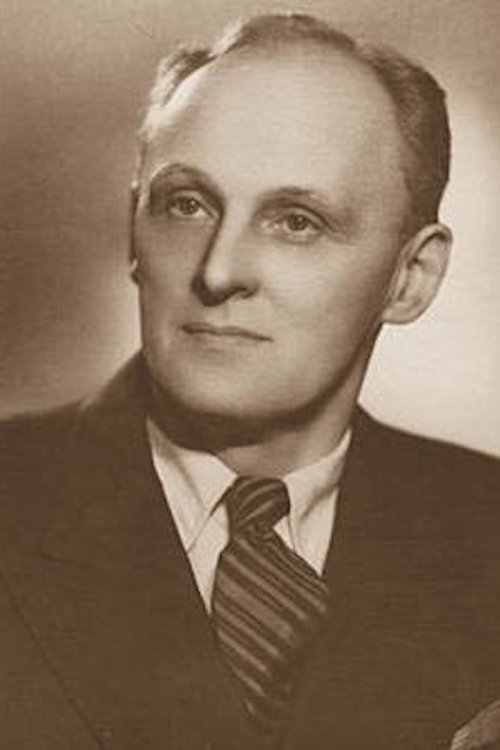 Herberts Zommers as Expedition-master