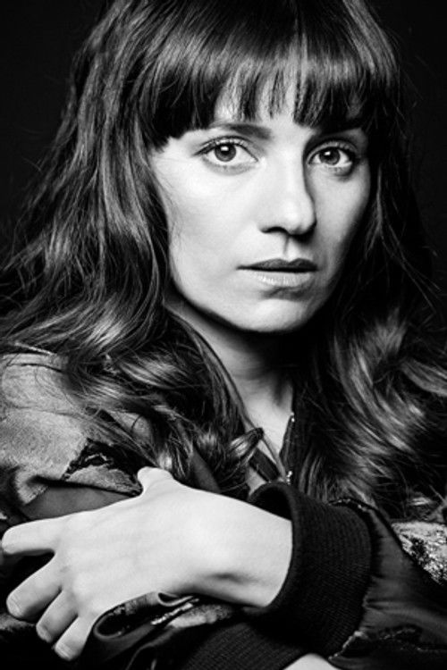 Jimena Guerra as Cristina