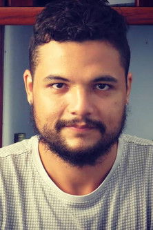 Diego Bauer as Assassino