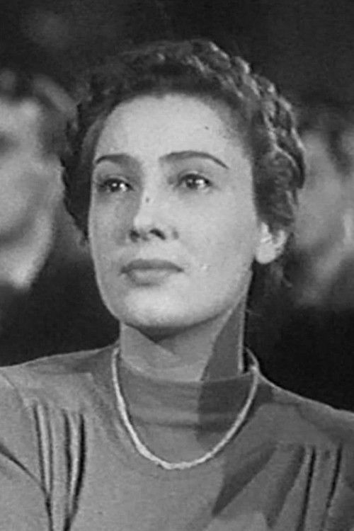 Tatyana Kondrakova as Dina, Voronov's eldest daughter