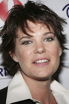 Michelle Wolff as Lou