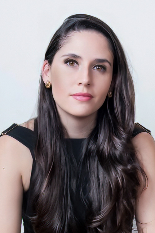 Lina María Luna as Kelly Rocha