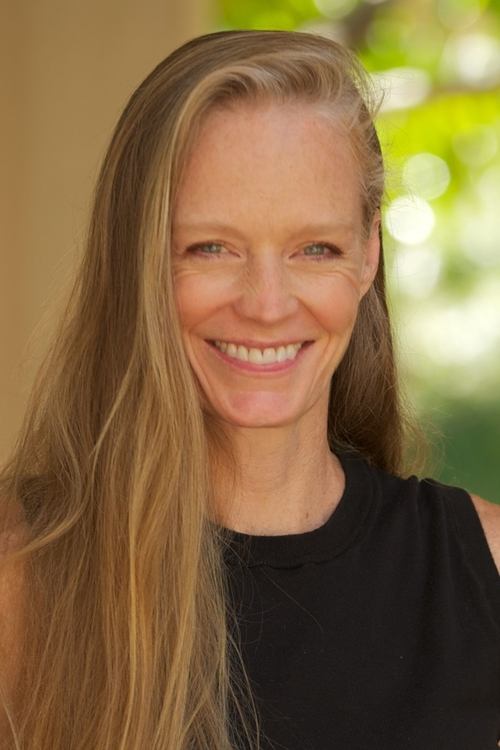 Suzy Amis as Self