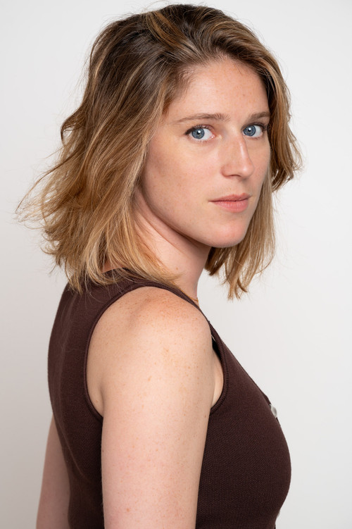 Charline Rossi as Éloïse