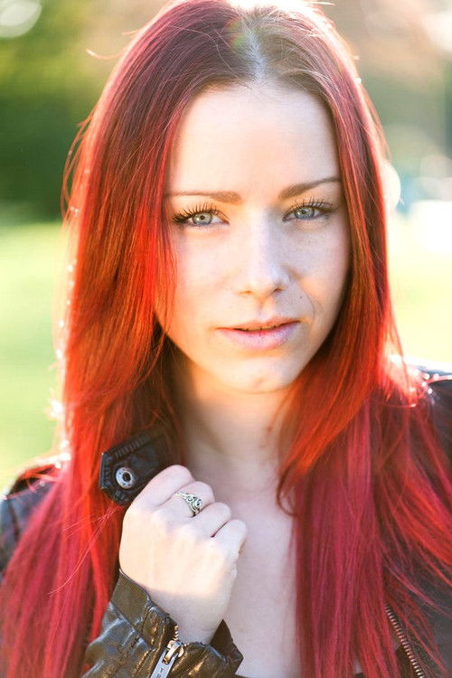 Selina Shirin Müller as Lili